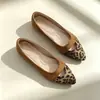 Sapatos Rasos com Tiras Cruzadas Plus Size Feminino 2026 Nova Coleção Primavera/Outono Sapatos Femininos Decote Baixo Bico Fino Moda Sapatos de Salto Baixo Feminino