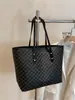 Bolsa Tote de Textura de Alta Qualidade para Mulheres 2025 Nova Moda Versátil para Deslocamento Transfronteiriço Saídas Grande Capacidade Ombro Único Transversal