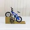 Chaveiro dedo bicicleta dedo skate bicicleta oito chaveiro fecho lagosta joias brinquedos transfronteiriços