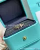 Anillo Doble T de Alta Gama Versión Alta para Hombres y Mujeres Chapado en Oro de 18K Lujo Ligero Nudo de Cuerda Doble T 1 Versión Ancho Estrecho Incrustado con Diamantes Anillo Apilable
