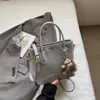 Bolsa Saco Grande de Alta Capacidade Simples Versátil Bolsa Transversal para Mulheres Moda Tendência Nicho Coreano Bolsa Simples de Mão/Ombro