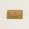Color Sólido Hebilla Simple de Corazón Sobre Estampado en Caliente Engrosada Tarjeta de Felicitación de Invitación Sobre de Negocios Literario Postal Personalizada