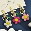 Llavero de Flor con Diamantes Completos de Color Dopamina, Colgante de Bolsos de Girasol Incrustado con Diamantes Estilo Girly, Estilo de Nicho de Alta Gama