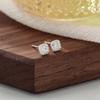 Pendientes de Plata S999 con Diamante Cuadrado Brillante para Mujer Lujo Ligero Lujo Ligero Pendientes Hip Hop Rock Europeos y Americanos Joyería de Moda