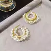 Brincos de Pérola com Flor Branca Frescos e Simples, Design de Luxo Leve e de Alta Qualidade, Acessórios de Orelha Doces e Únicos