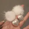 Novedad 2025 Pendientes de Corazón con Pelo de Visón Blanco Suave y Perlas Pendientes Versátiles de Nicho para Mujer Otoño e Invierno