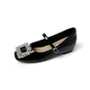 Sapatos Mary Jane Planos Quadrados com Fivela Aumentadores de Altura 5CM com Strass Femininos 2026 Novo Estilo Fada Couro Envernizado Bico Quadrado Salto Baixo