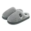 Pantuflas de algodón esponjosas para mujer, adecuadas para otoño e invierno, diseñadas para uso en interiores, con forro adicional de felpa para mayor calidez, suelas antideslizantes y un diseño simple de color liso, perfectas para parejas