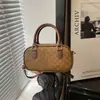 Outono 2026 Nova Bolsa de Mão Boston Bolsa de Ombro Pequena Bolsa Retro Simples para o Dia a Dia Estilo Coreano Bolsa Simples de Almofada