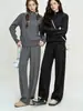 Conjunto casual de punto de color liso para mujer, nueva colección otoño/invierno 2026, con un suéter de media cremallera y pantalones de pierna ancha de cintura alta, un conjunto de dos piezas