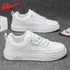 Tenis blancos Huili para hombre, nueva colección otoño 2026, parte superior de piel, estilo slip-on, tenis casuales versátiles de corte bajo