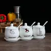 Juego Creativo de Tarros de Cerámica para Condimentos Caja de Tarros para Condimentos Estilo Coreano Botella Tarro para Sal Juego de Tres Piezas Tarro de Almacenamiento para Artículos de Cocina