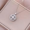Colar Feminino Moda Nicho Novo Design Pingente Celebridade da Internet Flor de Zircônia Bauhinia Rotativa Temperamento Colar de Aço Titânio