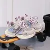 Zapatillas Deportivas de Malla Transpirable para Niños y Niñas, Estilo Papá, Ligeras, Antideslizantes, Cierre de Velcro, Transpirables para Verano, Primavera y Otoño 2026