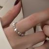 Versión coreana del diseño de nicho 2022, anillo para el dedo índice con cadena de nariz de cerdo y marea para mujer, estilo frío, personalidad de moda.