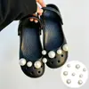 Accesorios para zapatos Croc, piezas para armar tú mismo, flores metálicas tridimensionales de lujo ligero con diamantes y perlas, hebillas de zapato desmontables, decoración de superficie de zapato