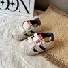 Zapatos de Tabla con Puntera de Concha para Niñas Otoño Versátiles Casuales para Bebés Niñas Estampado de Dibujos Animados Suela Suave Zapatos Deportivos