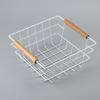 Cesta de Armazenamento Portátil com Alça de Madeira Cesta de Armazenamento de Ferro para Casa Cesta de Armazenamento de Lanches para Mesa Estrutura Preto Branco