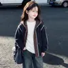 Abrigo para Niñas Primavera y Otoño 2026 Nueva Moda Estilo Coreano Sudadera con Capucha para Niñas Mayores con Diseño de Retazos a Cuadros