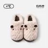 Pantuflas de algodón para mujer, nuevo modelo de invierno 2026, pantuflas de felpa cálidas y lindas para interior en casa, pantuflas de algodón antideslizantes para hombre de otoño e invierno