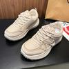 Ins versão coreana de sapatos torre de sola grossa mulheres 2025 primavera novos sapatos de corrida de estudante de tiro de rua aumentaram tênis casual