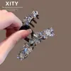 2026 Novo Presilha de Cabelo de Cristal Azul Claro Estilo Japonês e Coreano para Mulheres, Prendedor de Tubarão Elegante para Meio Preso, Acessório de Cabelo Exquisito de Luxo Leve