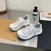 Zapatillas de papá de malla con suela gruesa estilo europeo para mujer, nuevo modelo primavera-verano 2026, versátiles, que aumentan la altura, ligeras, transpirables, zapatillas deportivas casuales, de moda