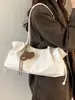 Bolsa de ombro casual grande capacidade 2026 transfronteiriça para mulheres, bolsa tote simples para o dia a dia, bolsa versátil de ombro com estilo descontraído