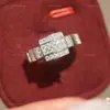 Anillo de Lujo Ligero Europeo y Americano de Alta Calidad con Incrustaciones de Diamante Rai de Dos Tonos de Lujo Combinable Resistente a los Ojos Exquisito Simple de Alta Retención de Color Anillo de Dedo