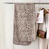 2025 Nuevo Otoño e Invierno Estampado de Leopardo Imitación Cachemir Versión Estrecha Bufanda Versátil de Gama Alta Engrosada Estilo Coreano Lujo Accesible Bufanda Cálida