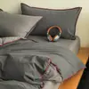 Conjunto de Quatro Peças de Algodão Lavado Tingido em Fio com Borda de Concha Xadrez Casual Conjunto de Três Peças de Lençóis de Cama Cobertura de Colcha de Algodão Puro para Dormitório Estudantil