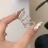 Presilhas de Orelha Pérolas Multicamadas Retrô Francesas para Mulheres, Presilhas de Osso de Orelha Perfurado Exquisitas e Elegantes, Brincos de Luxo Leve e de Alta Qualidade Atacado