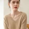 Malha Versátil de Caxemira para o Dia a Dia Feminino Outono e Inverno 2025 Malha com Decote V Interna Look Casual Emagrecedor Malha para Usar por Baixo