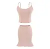 Conjunto de Atuendo Puramente Atractivo para Mujer: Look de Chica Sexy Caliente de Verano con Encanto Deslumbrante, Presentando un Conjunto de Dos Piezas con Top Camisola y Falda Bodycon