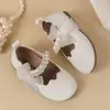 Zapatos de Princesa con Lazo de Encaje para Niñas 2025 Otoño Nuevos Casuales Versátiles para Niños Zapatos de Cuero de Suela Blanda Bajos