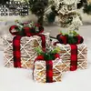 Decoración navideña arte en hierro caja de regalo luminosa juego de tres piezas adorno de exhibición arreglo de escena de árbol de Navidad