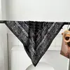 Pañuelo Cuadrado de 70 cm Nuevo Geométrico Bloque de Color Imitación Seda Moda Europea y Americana Turbante Pañuelo para el Cuello Chal Pequeño