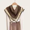 Pañuelo estilo vintage con estampado de anacardos para mujer, un accesorio chic y discreto que se puede usar en capas e incluso como cinturón para la cintura para crear un efecto adelgazante