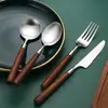 Acero Inoxidable 304 Nogal Lijado Mango Largo Cuchara de Cena Cuchillo y Tenedor para Bistec Juego de Cuatro Piezas Uso en Hotel y Hogar Cuchara de Postre Tenedor Cuchara