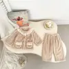 Nuevo conjunto de pijama de felpa para otoño e invierno 2026 para niñas, con cuello con volantes y diseño de franela engrosada, un conjunto de dos piezas para estar en casa.