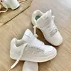 Nuevas Zapatillas Blancas Transpirables Casuales Versátiles de Suela Gruesa que Aumentan la Altura para Estudiantes y Mujeres - Primavera y Verano 2026