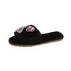Pantuflas esponjosas de mariposa de diamante y flor coreanas de moda casual de otoño e invierno, pantuflas cálidas de felpa para el hogar al por mayor