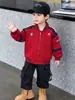 Chaqueta de Béisbol de Otoño para Niños 2026 Nuevo Estilo Coreano Deportiva con Bloques de Color Cuello Alto Chaqueta Versátil
