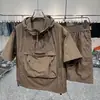 Conjunto de verão masculino de manga curta de secagem rápida, roupa de trabalho respirável, conjunto de duas peças com shorts de malha leve e top com bolso com zíper para homens