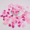 Papel Picado Colorido em Formato de Coração é Usado para Criar uma Atmosfera Romântica em Cenas de Casamento e Ocasiões de Declaração