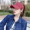 Gorra de Béisbol Bordada con Letras 2026 Nueva para Mujer, Gorra Versátil de Moda Primavera y Verano que se Puede Atar en una Cola de Caballo, Hace que la Cara Parezca Más Pequeña, Gorro de Parte Superior Abierta