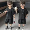Conjunto de Camiseta de Manga Curta com Strass para Meninos Verão Infantil Manga Curta Casual Fino Estiloso Conjunto de Duas Peças Bebê Tendência Roupa Infantil