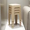 Taburete de plástico para uso doméstico, acolchado suave, apilable, engrosado, resistente y duradero, con un toque de lujo ligero y alta gama, una silla alta de repuesto