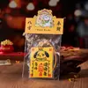 Nuevo llavero creativo original de dibujos animados lindos y accesorio de pegatina para teléfono de Xiaohongshu, amuleto de gato y amuleto de seguridad de cachorro