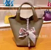 Bolsa Cesta de Legumes da Moda para Mulheres Bolsa Cesta de Legumes em Couro de Vaca TC com Forro Interno Bolsa de Casamento Bolsa Transversal Balde de Presente Requintado